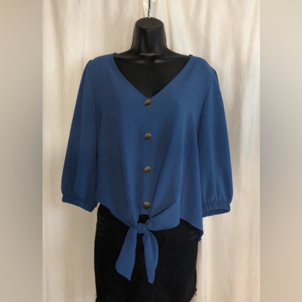 Olivia & Martin blue blouse